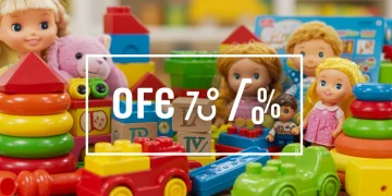 Variedade de brinquedos infantis coloridos com selos de desconto e promoção, destacando ofertas imperdíveis.