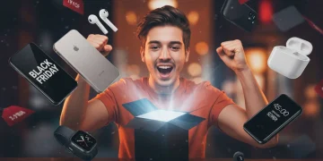Pessoa desembalando um gadget novo com entusiasmo durante a Black Friday, cercada por outros dispositivos tecnológicos.